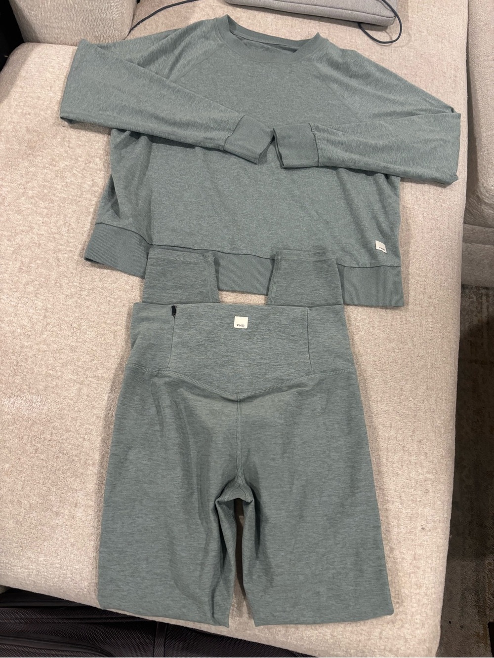 Vuori Heather Sage High-Rise leggings